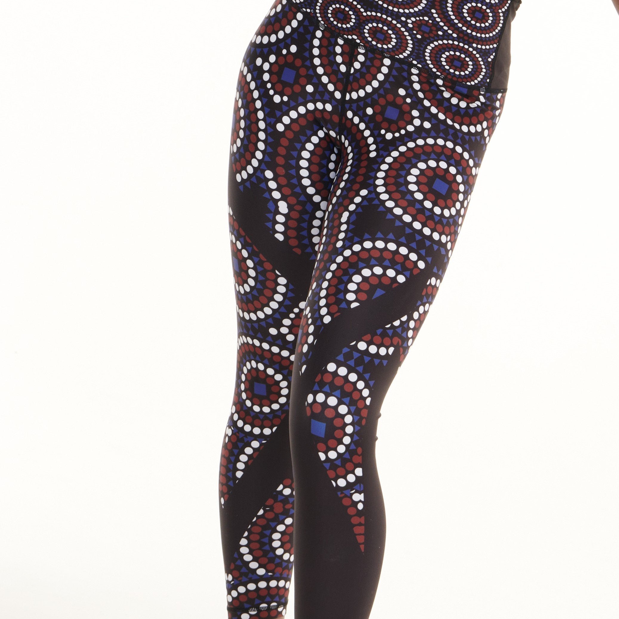 Signature On Black Vibrant Leggings